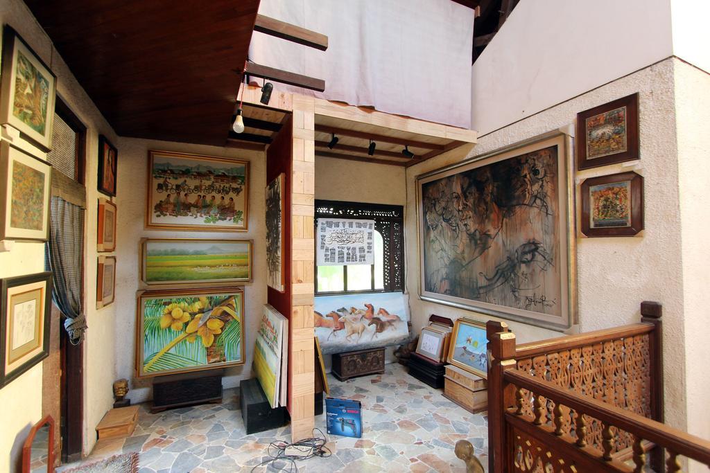 Posnya Seni Godod Art Gallery & Homestay Yogyakarta Exterior photo